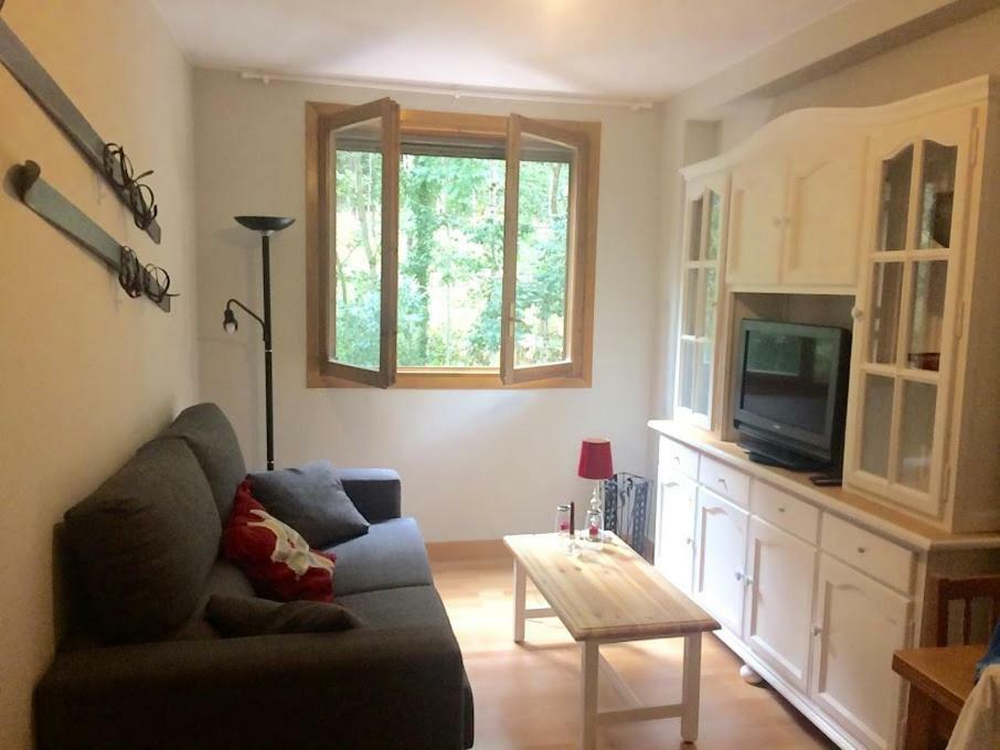 Aranones Apartment Canfranc Exterior photo